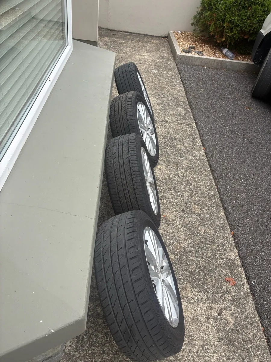 VW alloys and tyres - Image 1