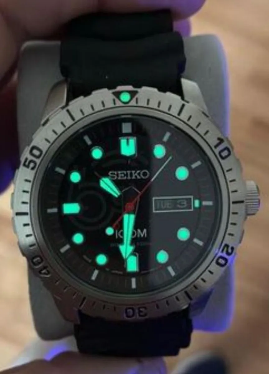 Seiko X Icom 60th Anniversary Limited Edition 200m Diver's Watch - Image 4