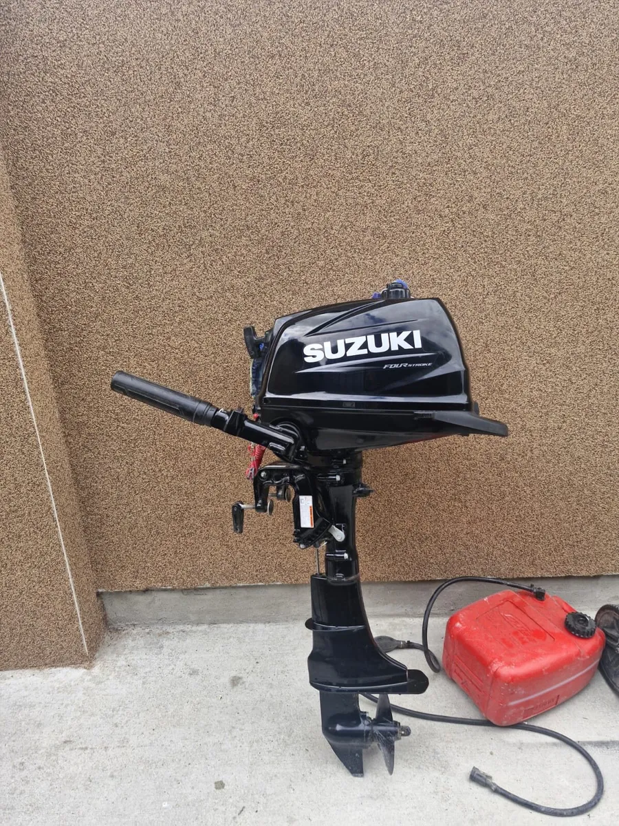 Suzuki 6HP Outboard Motor - Image 1