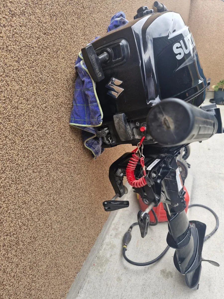 Suzuki 6HP Outboard Motor - Image 3