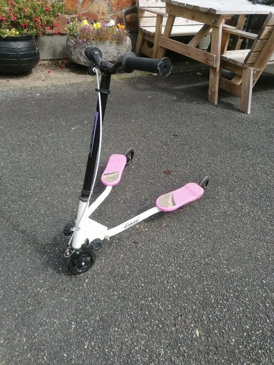 Scooter - Image 2
