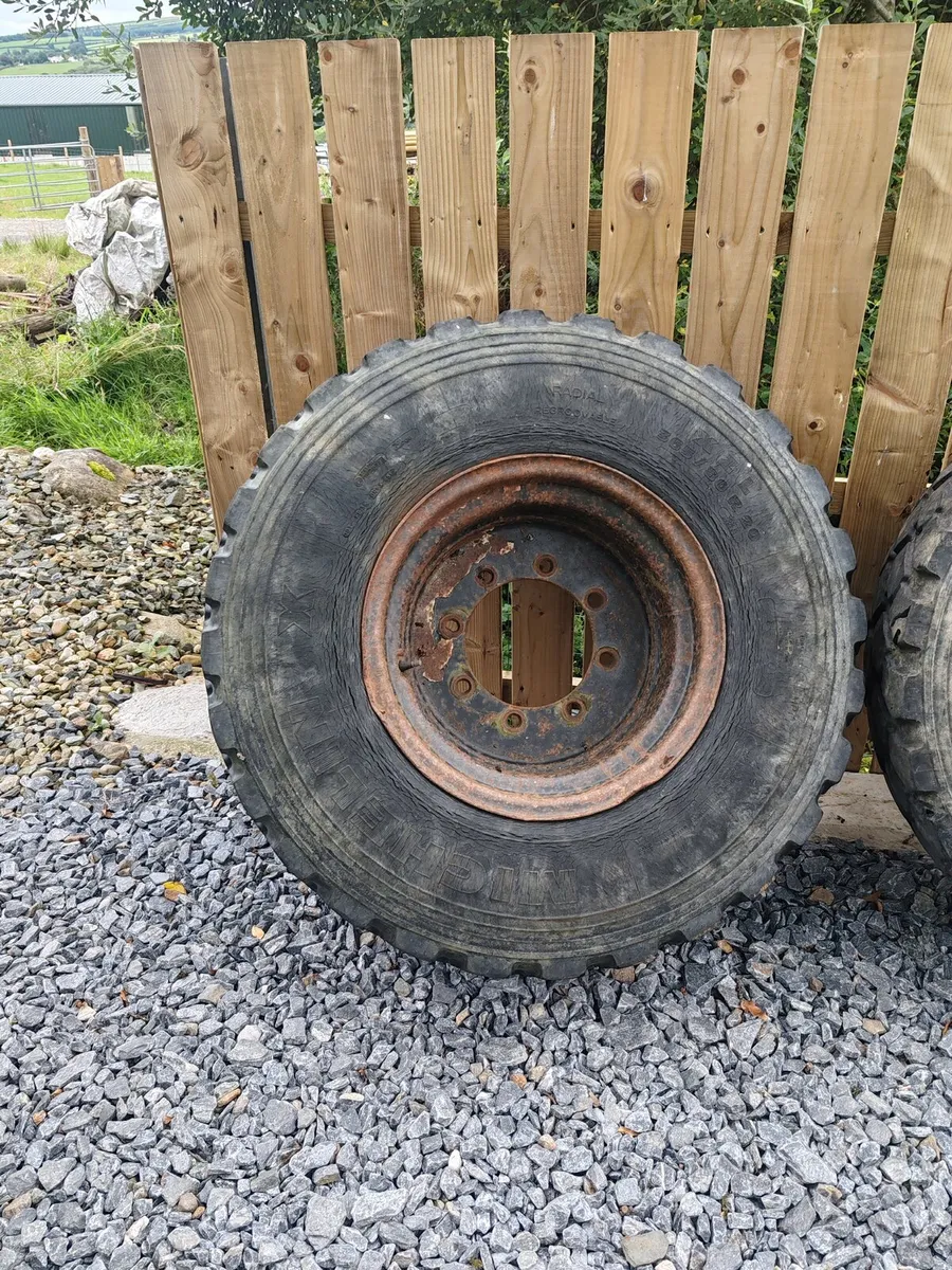 dumper trailer wheels - Image 1