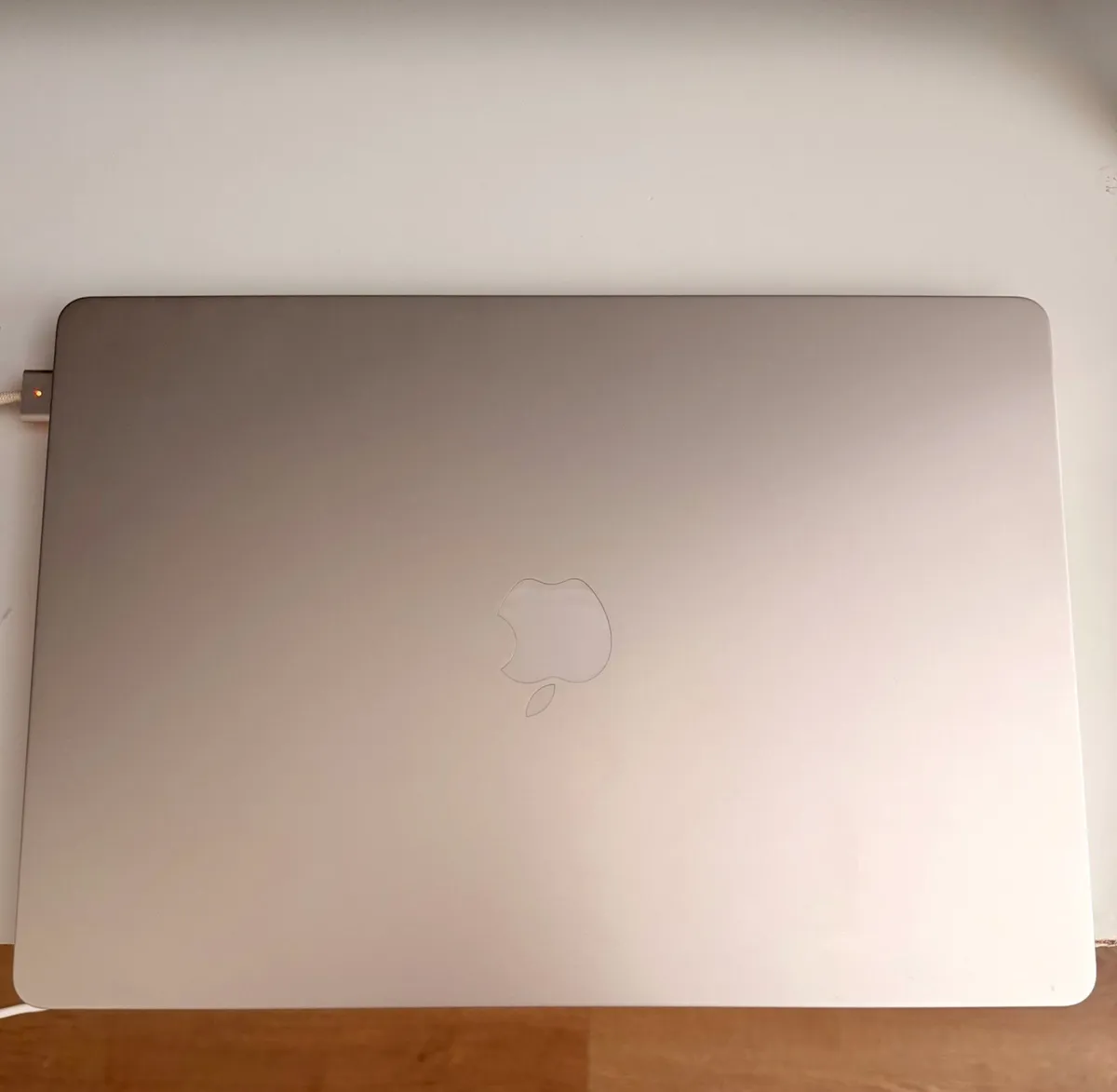 MacBook Air Starlight M2 - Image 2