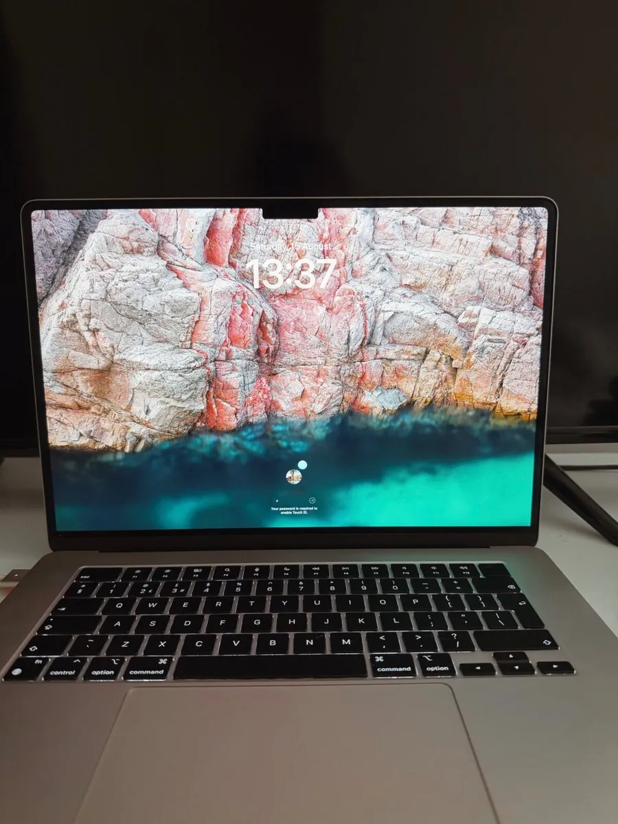 MacBook Air Starlight M2 - Image 3