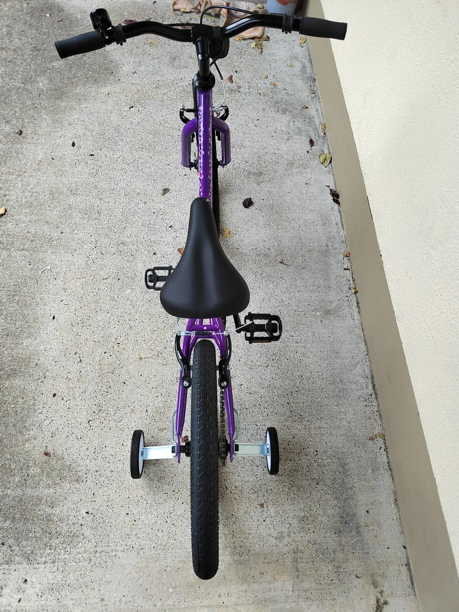 Apollo Envy Kids Bike - Image 4