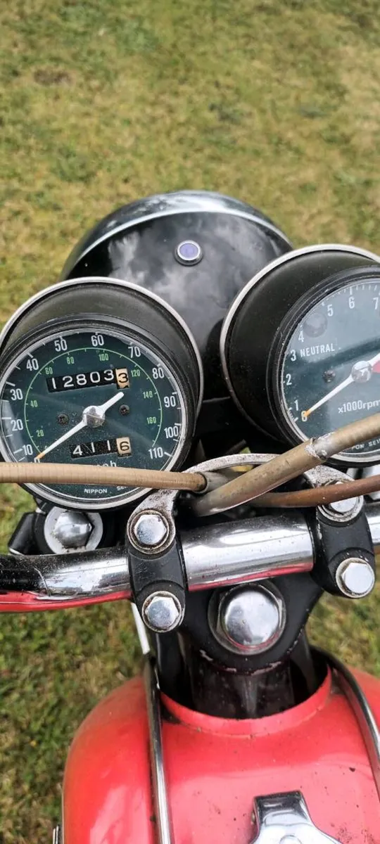 Honda CB200 Motorcycle - Image 3