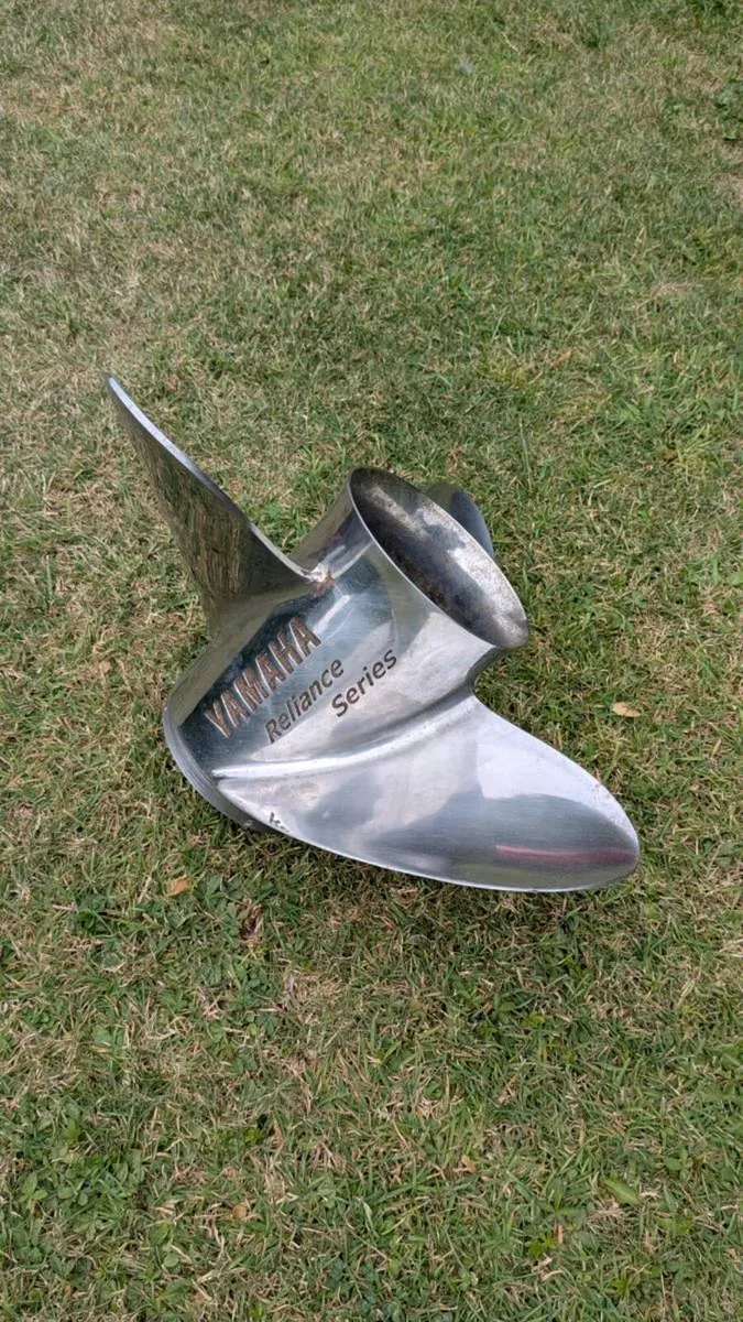 Yamaha stainless propeller - Image 4