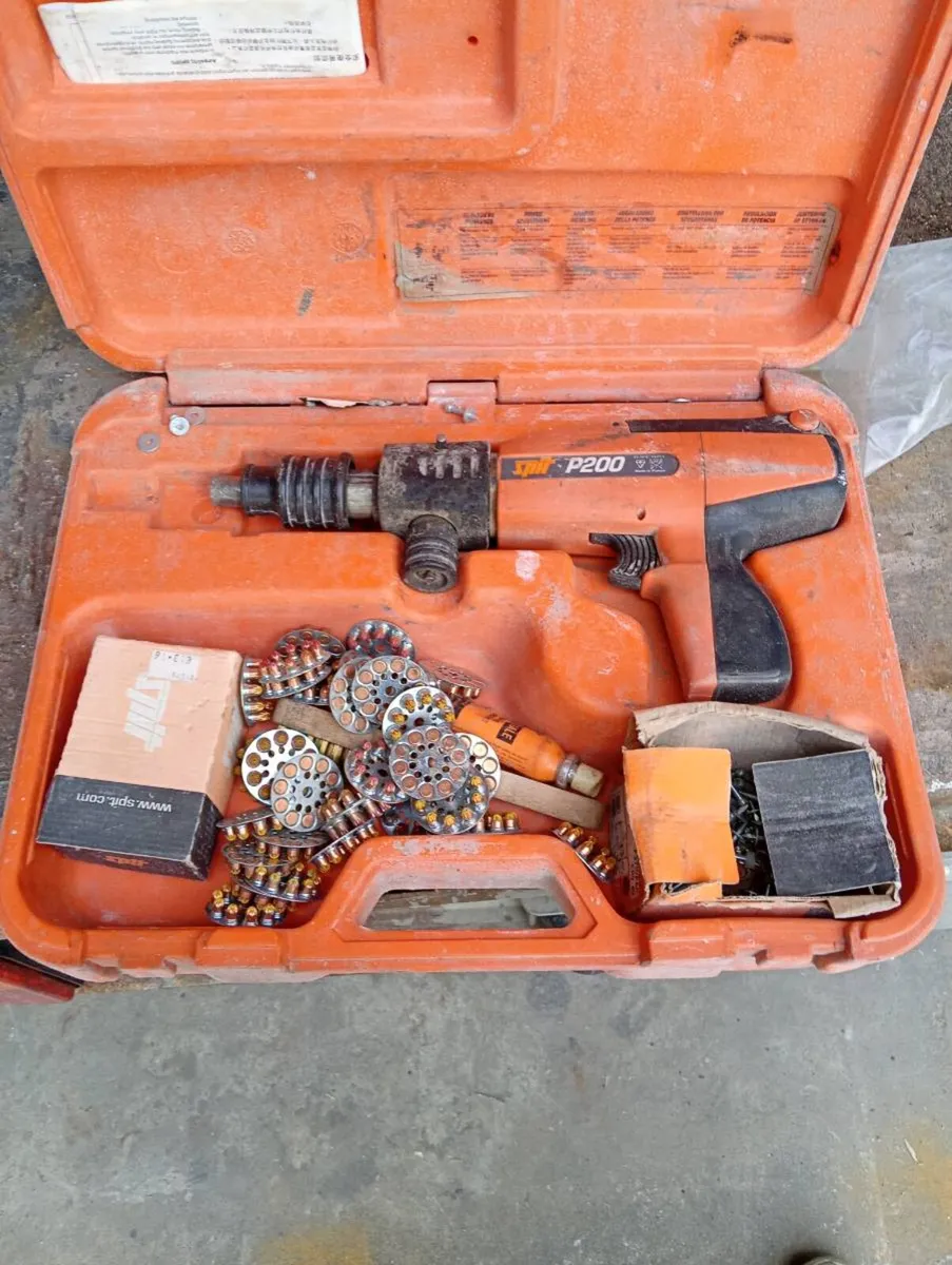 Spit p200 nail gun