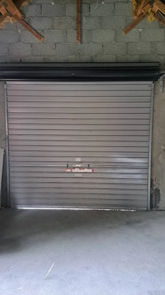 Garage doors - Image 4
