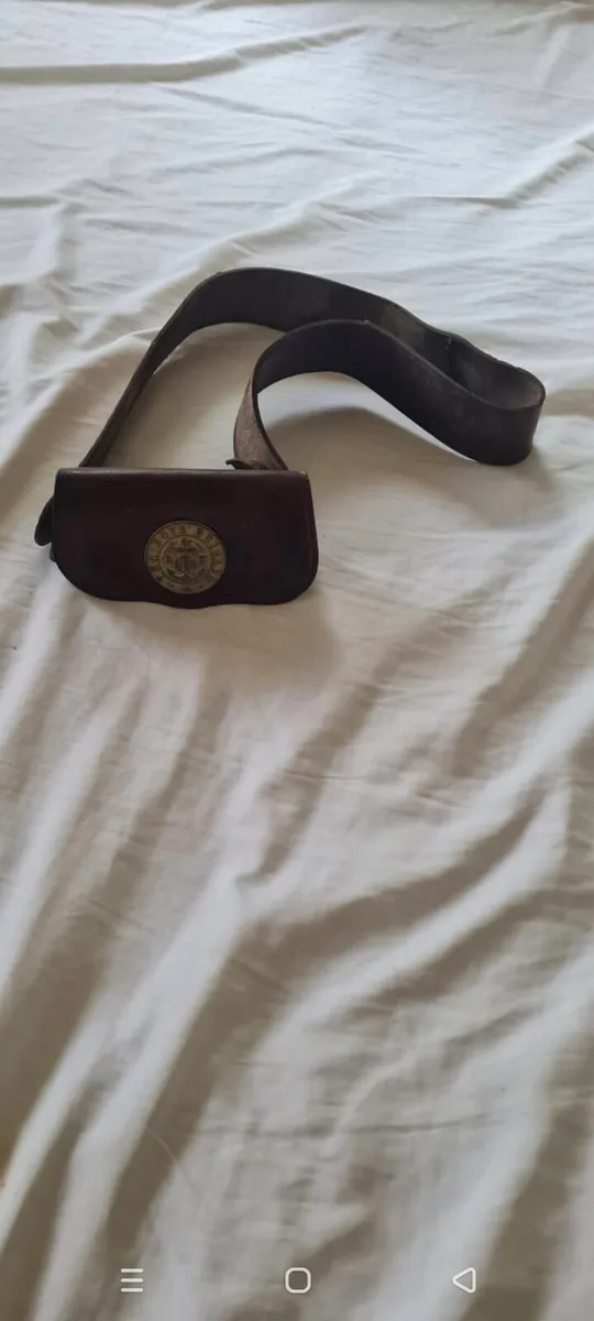 Old belt and poch - Image 1