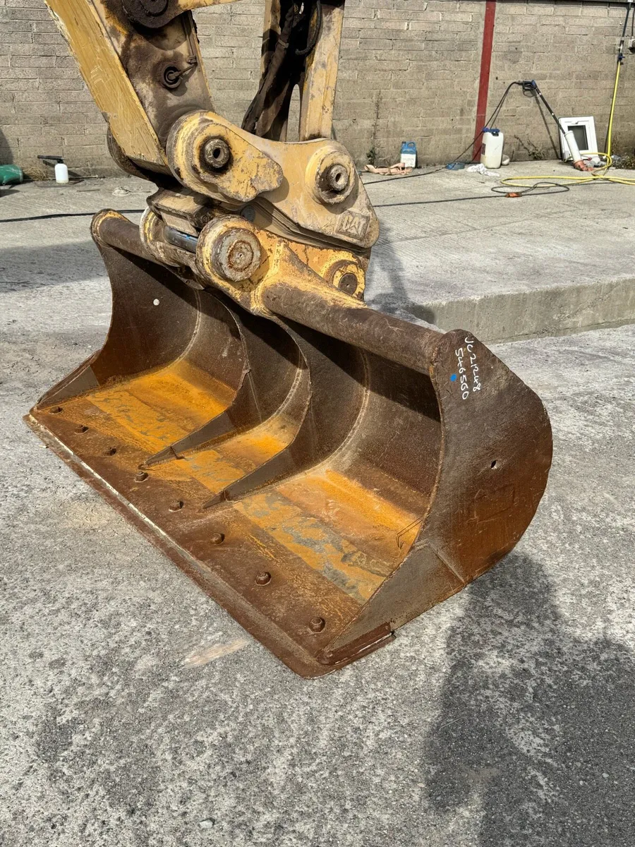 84” Cat Grading Bucket 80mm Pins - Image 2