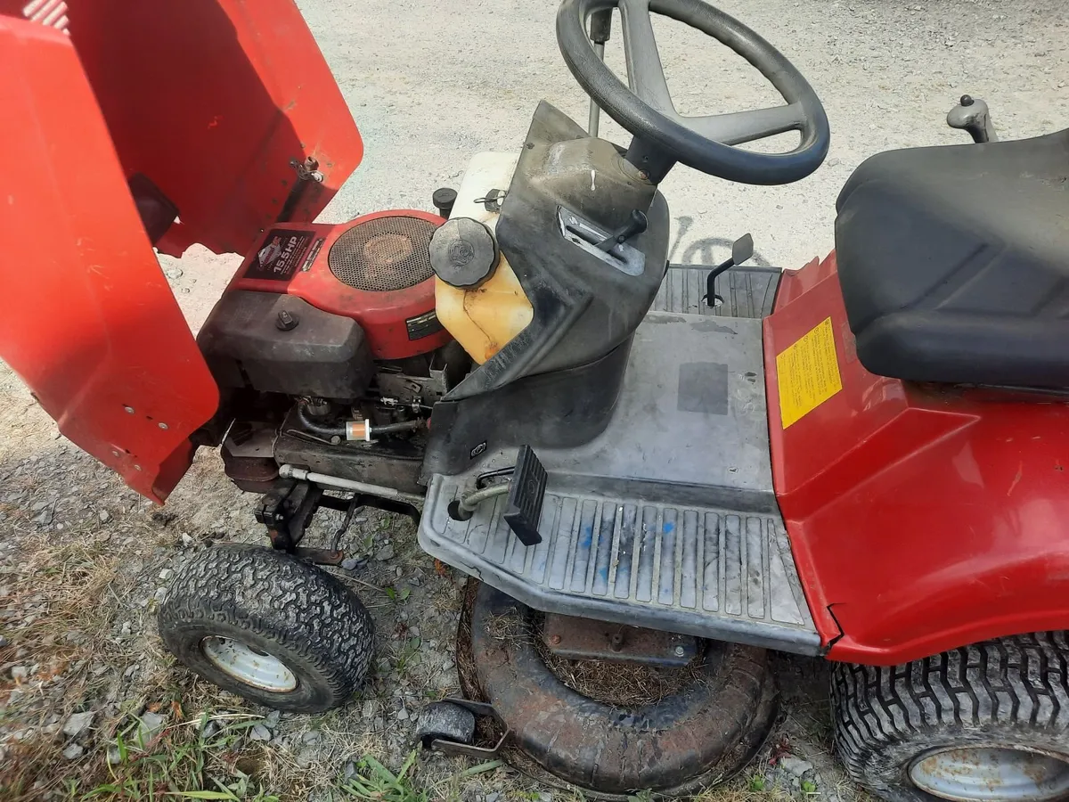 Ride on mower - Image 2