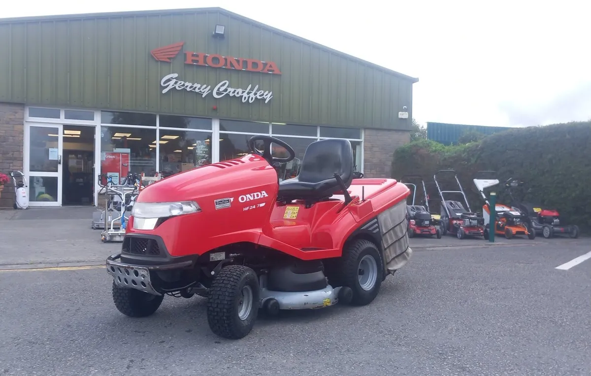 Honda HF 2417 Ride on Tractor Mower - Image 2