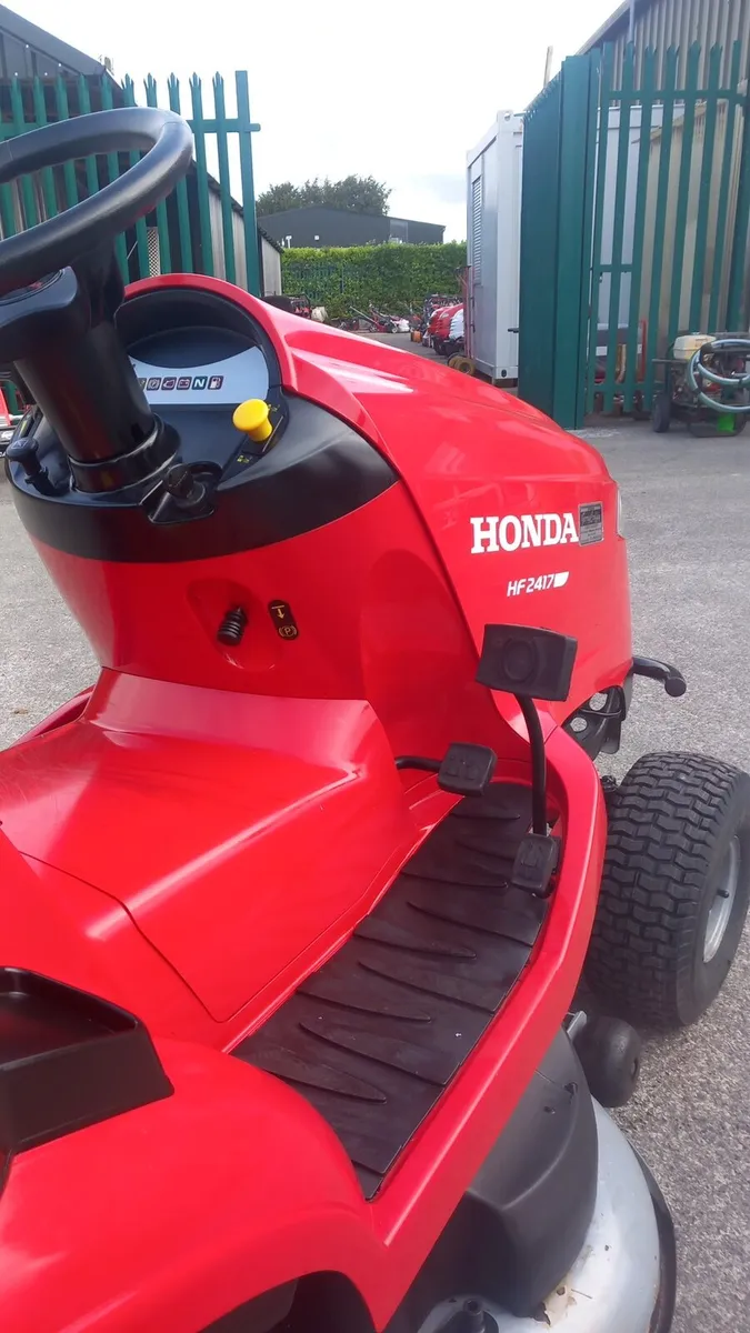 Honda HF 2417 Ride on Tractor Mower - Image 3