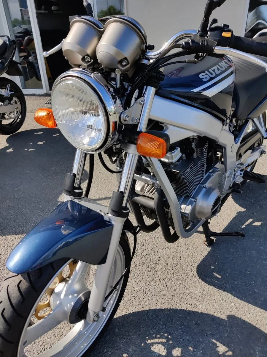 Suzuki GS500 - 2001 - Image 2