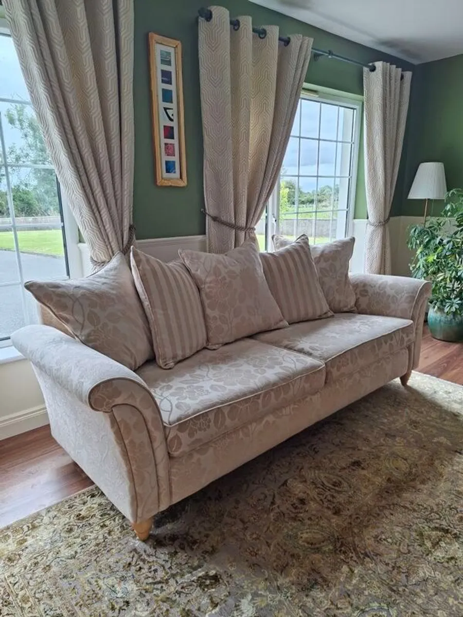 4 Seater Sofa - Image 2