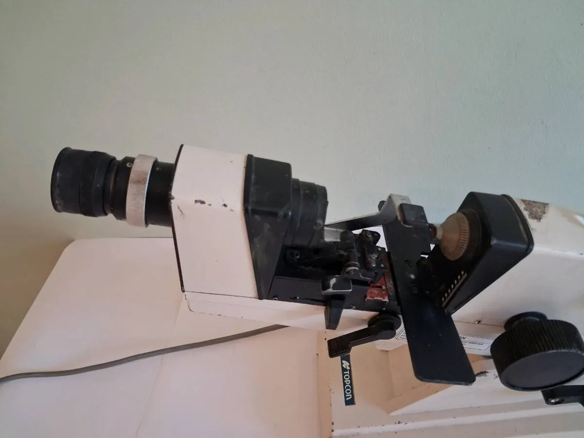 Postage - Topcon LM 6 Microscope - Not Powering up - Image 4
