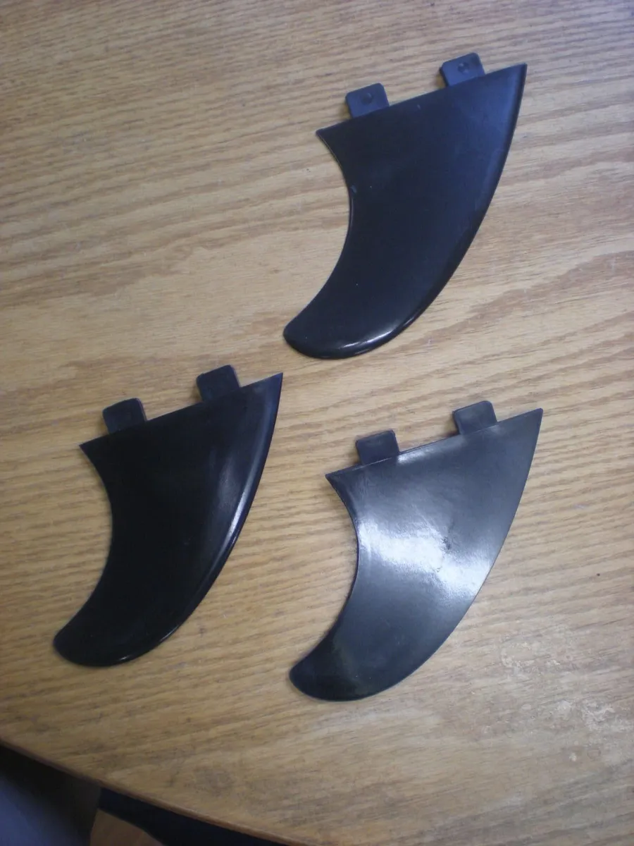 Surfboard fins, set of 3, Fcs Compatable - Image 1