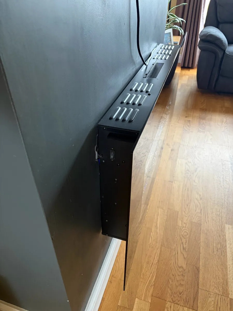 Electric fireplace with remote control - Image 3