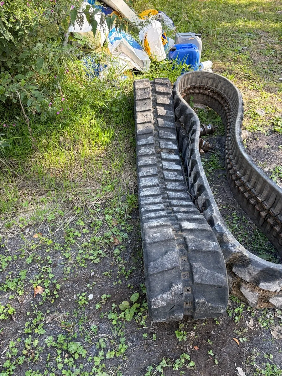 Ex30 tracks - Image 1
