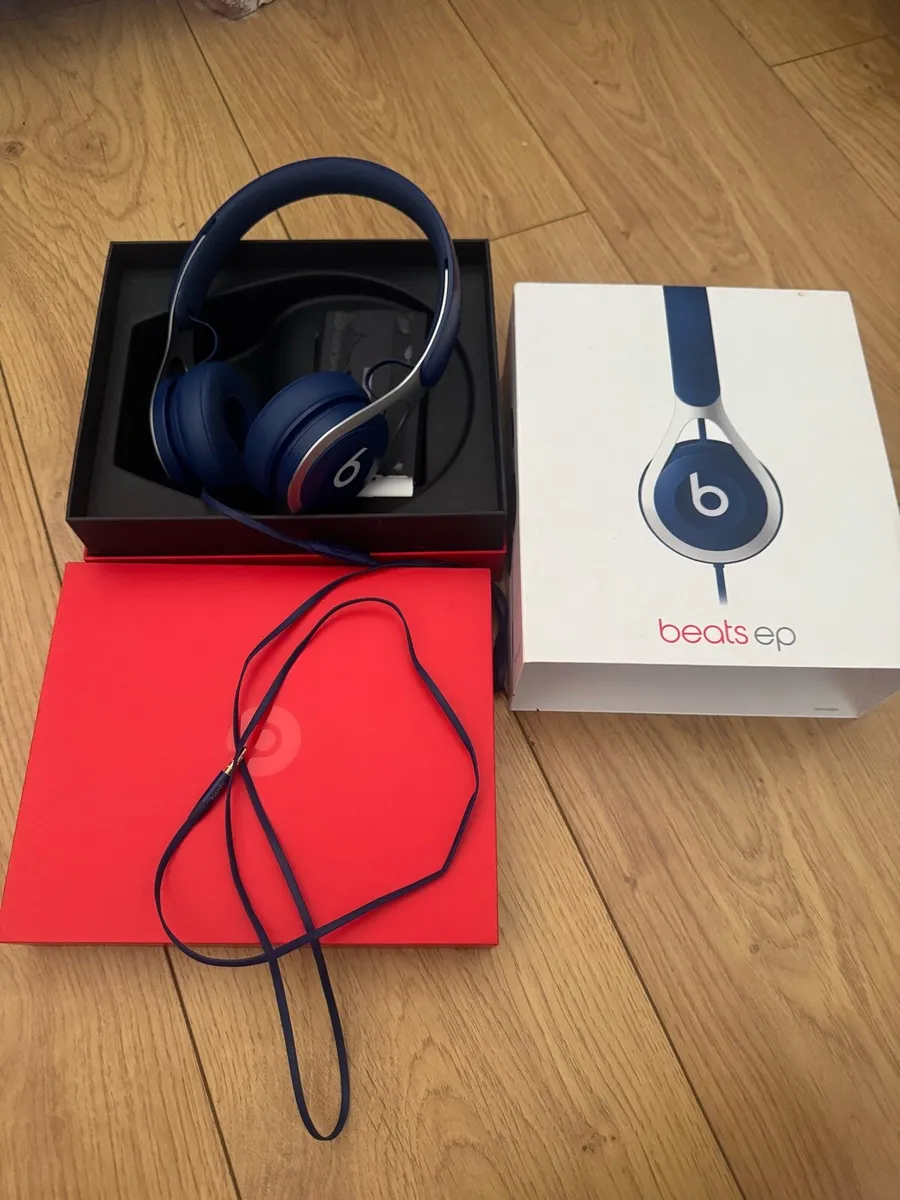 Beats EP headphones - Image 1
