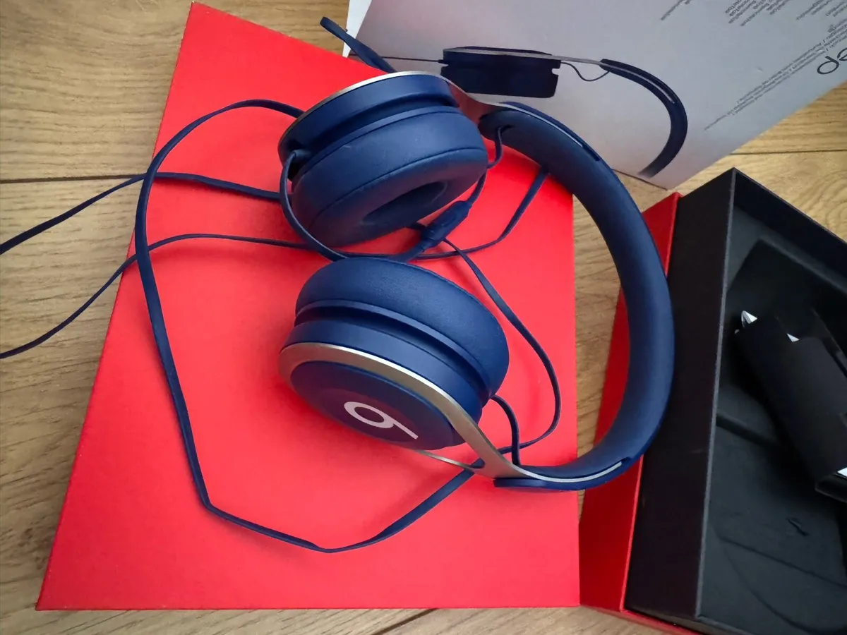 Beats EP headphones - Image 2