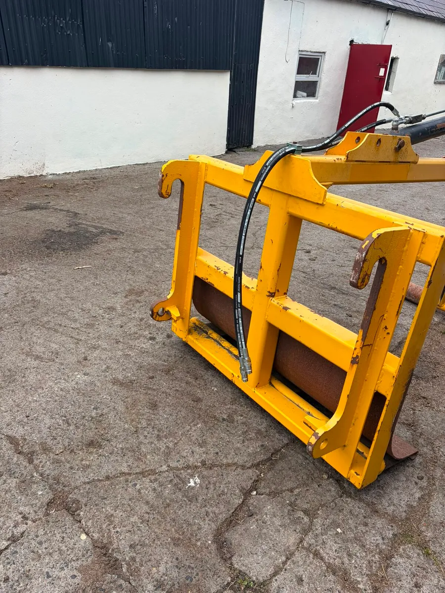 Bale Lifter - Image 3