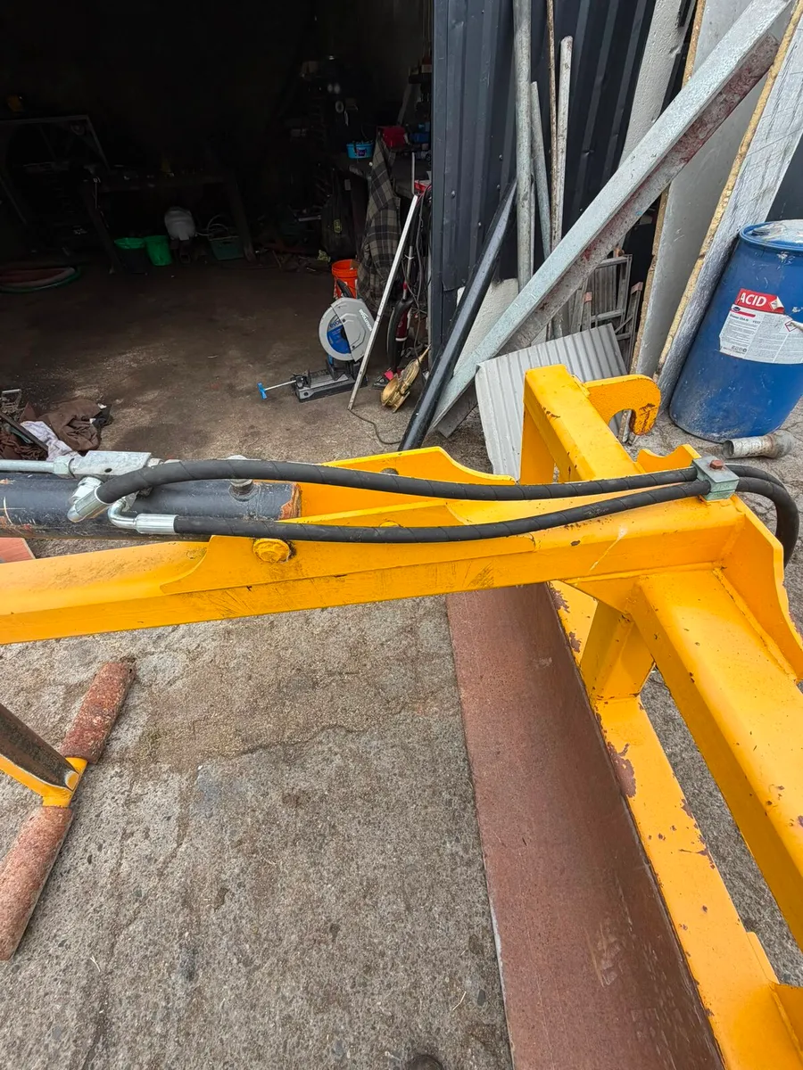 Bale Lifter - Image 4