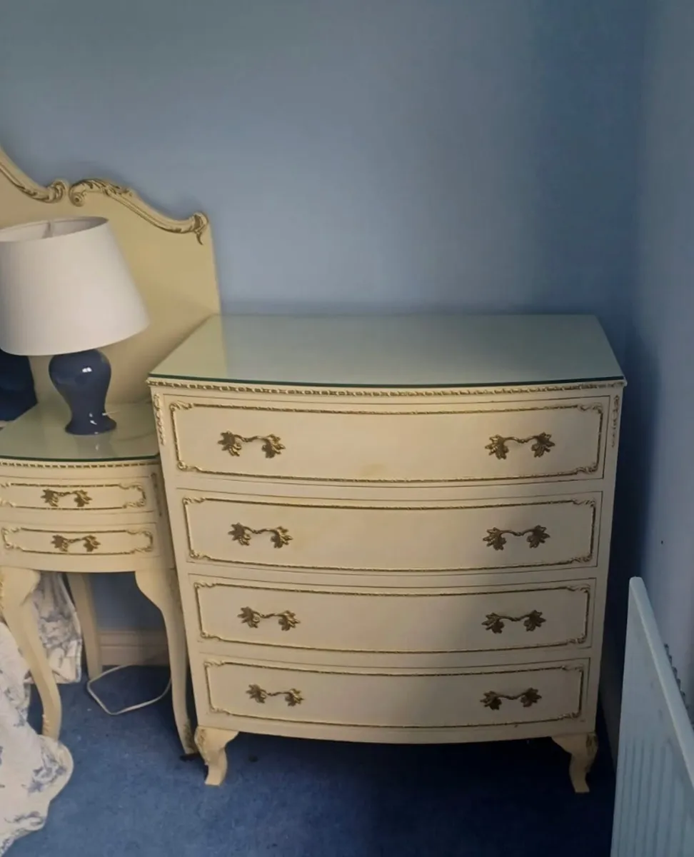 Chest of drawers, bedside lockers and mirror - Image 1
