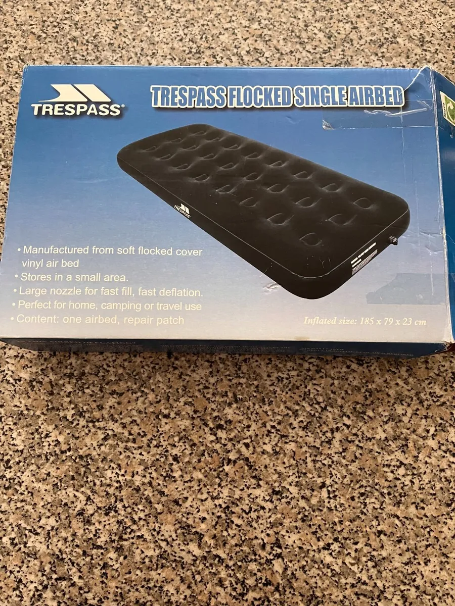 Single airbed/mattress with foot pump - Image 4