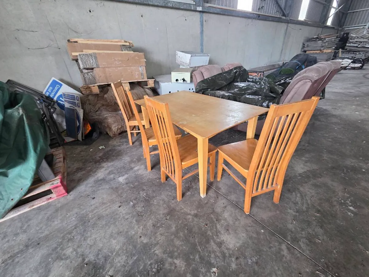 Table and chair set - Image 2