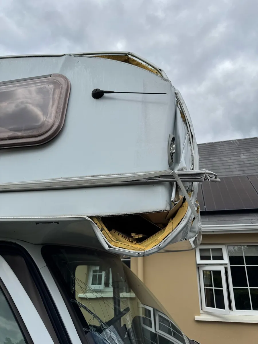 Hymer Camper Damaged - Image 2