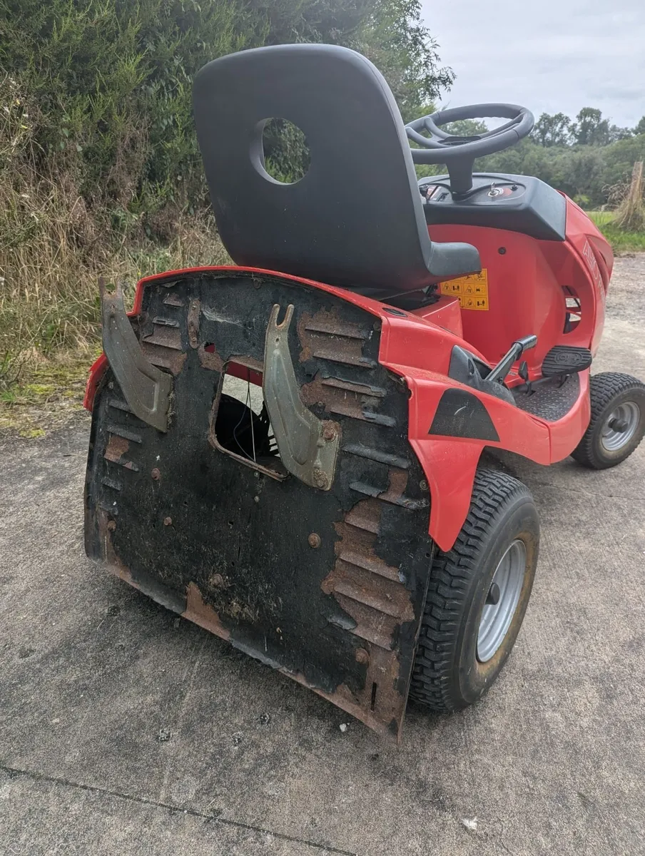 Ride on lawnmower - Image 3
