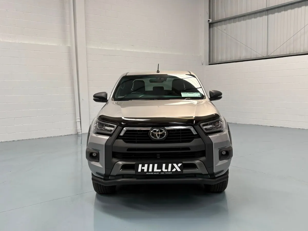2021 Toyota Hilux 2.8 Invincible X Auto - Image 4