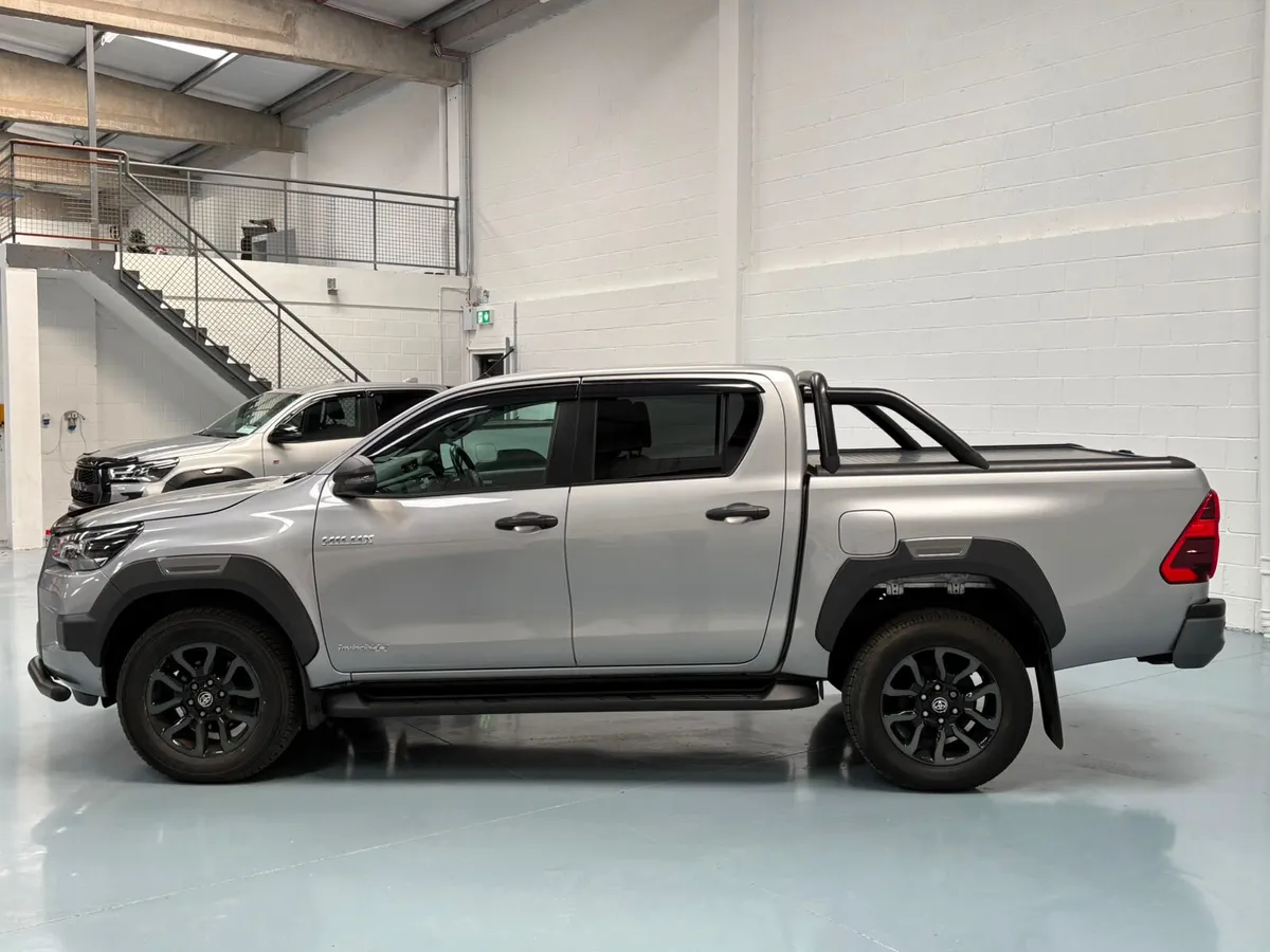 2021 Toyota Hilux 2.8 Invincible X Auto - Image 3