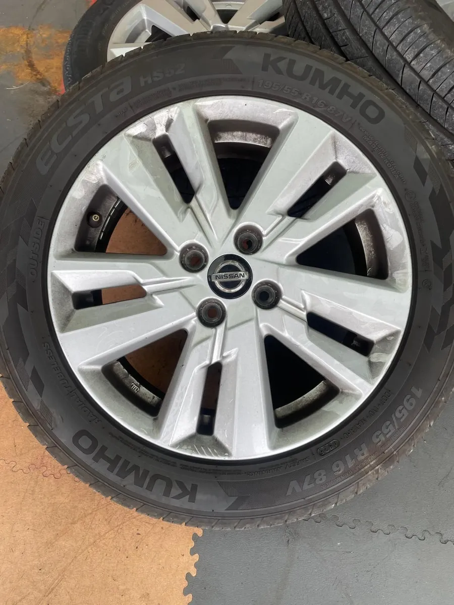 Alloy wheel  & tyre - Image 1