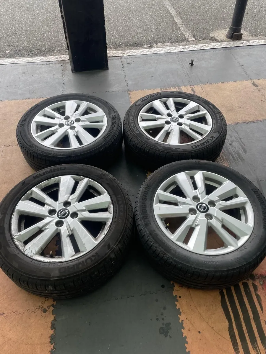 Alloy wheel  & tyre - Image 2