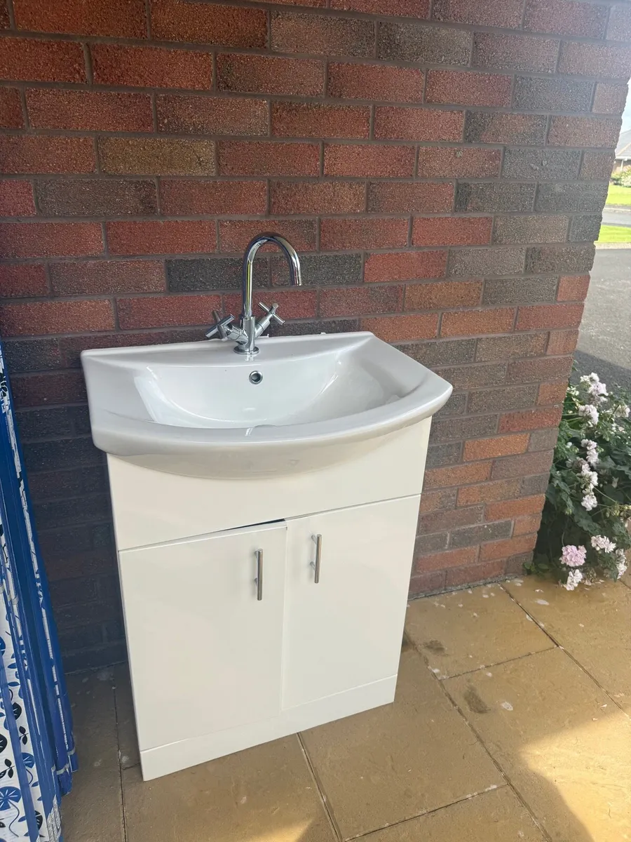 Bathroom - Image 3