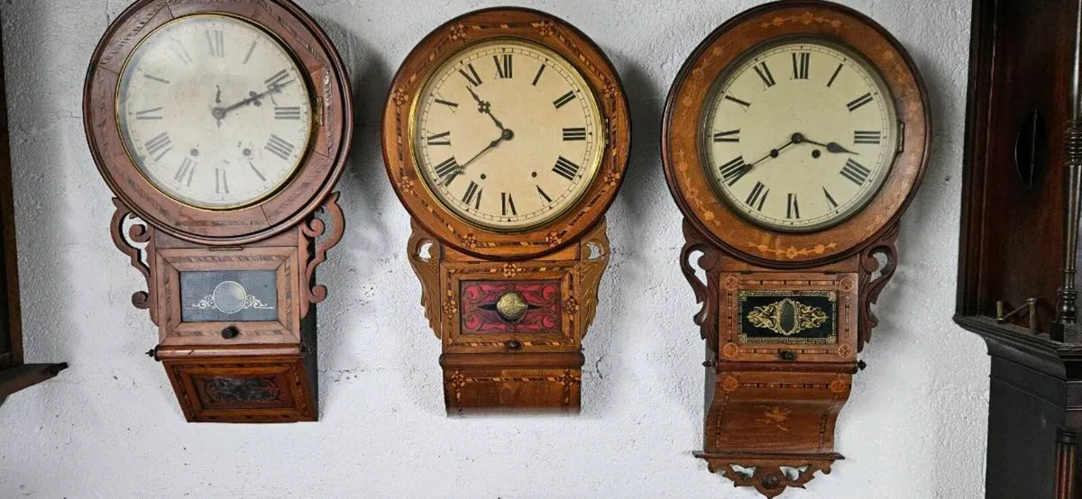 ANTIQUE CLOCK - Image 1