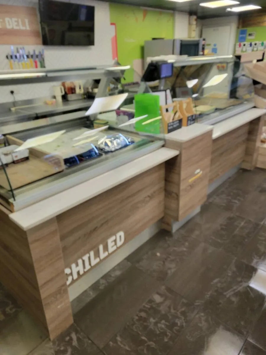 Hot and Cold Display Counter. - Image 1