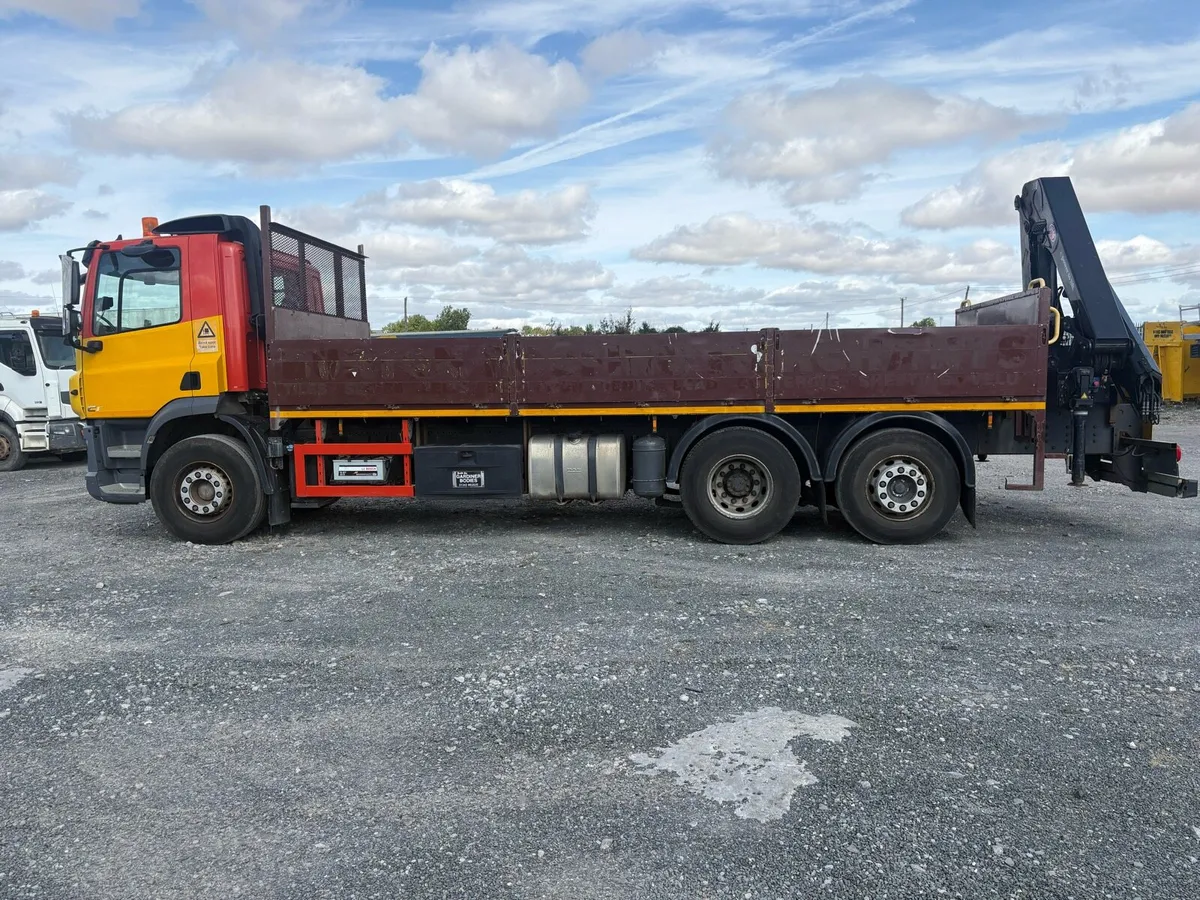 DAF 6 by 2 WITH REAR MOUNTED CRANE - Image 2