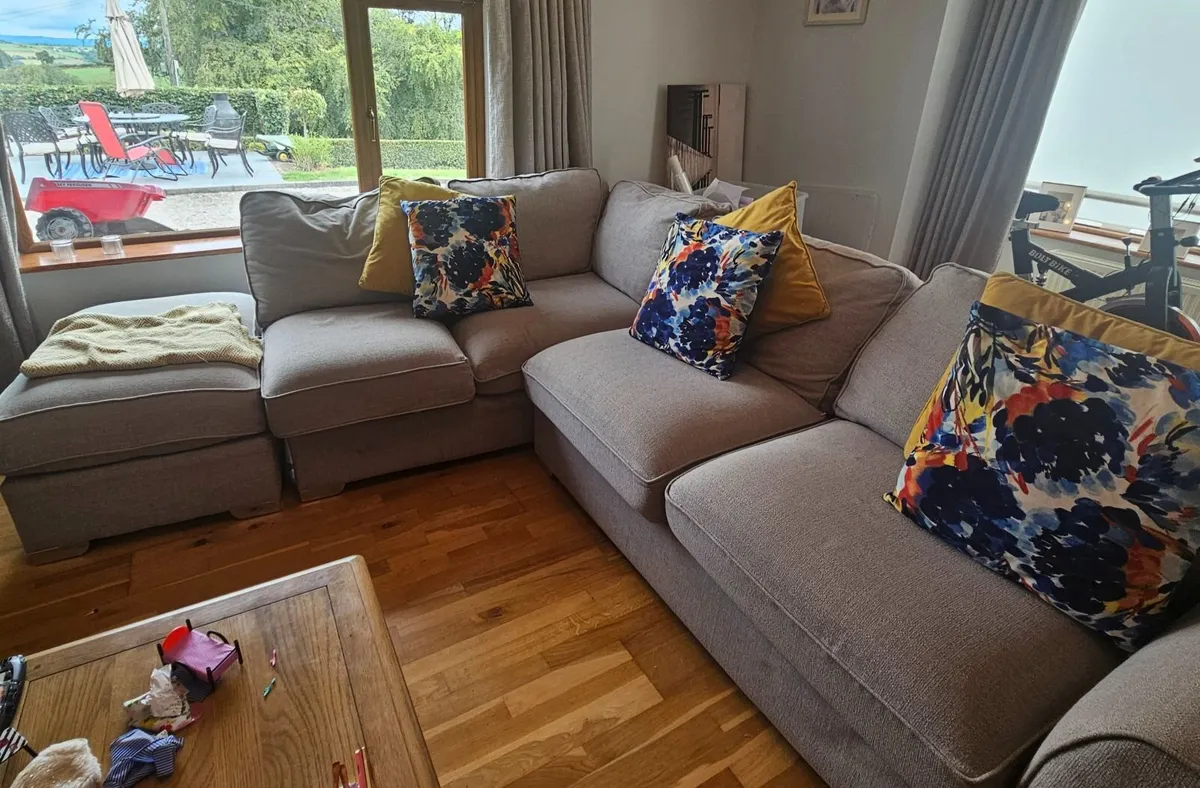 Couch for sale - Image 1