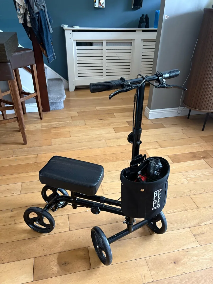 Knee scooter