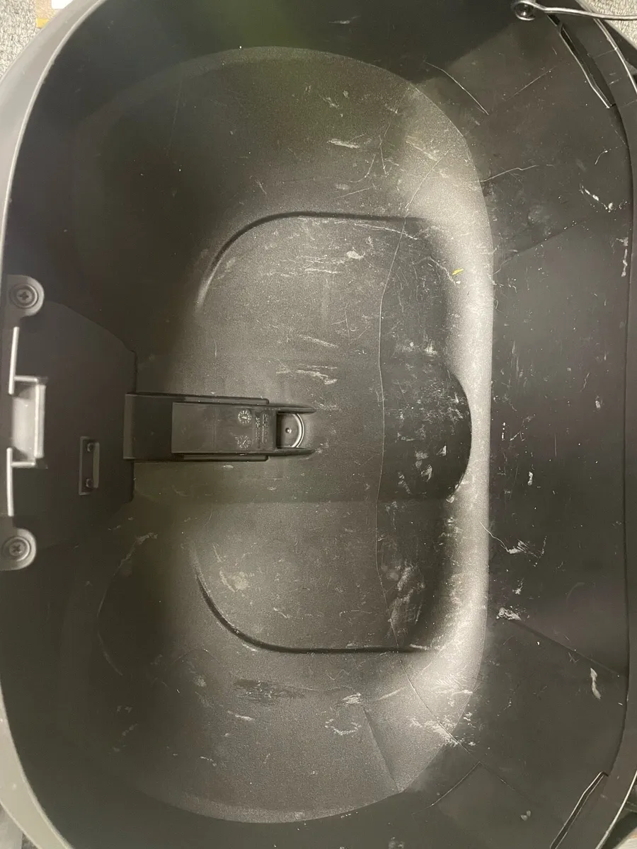 Shad Motorcycle Top Box -No Mounting Bracket -SH47 - Image 4