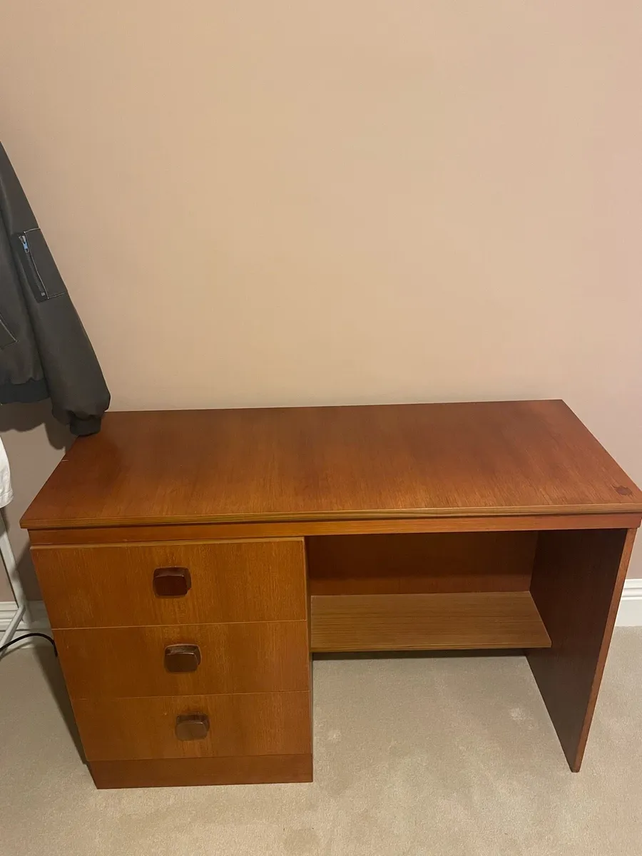 Mid Century Bedroom Furniture Set - Image 3