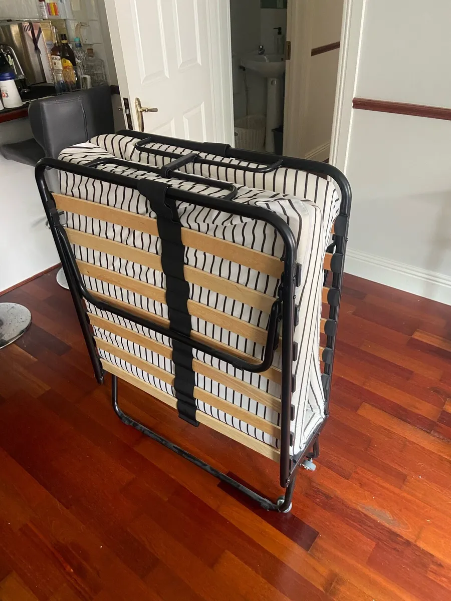 Folding bed - Image 1