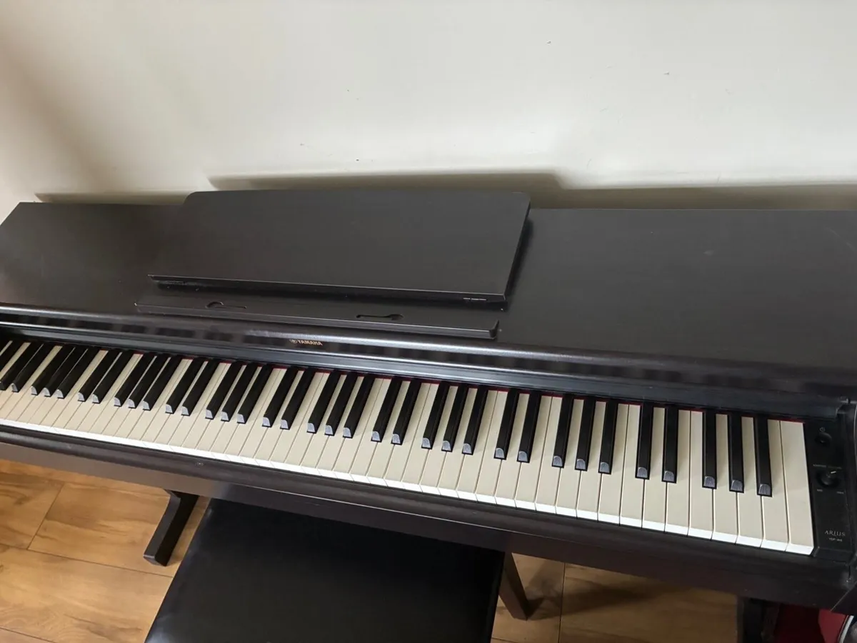 Yamaha YDP164 Digital Piano Bundle - Rosewood - Image 2