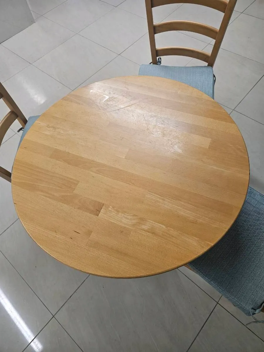 Dining table with Chairs - Image 4