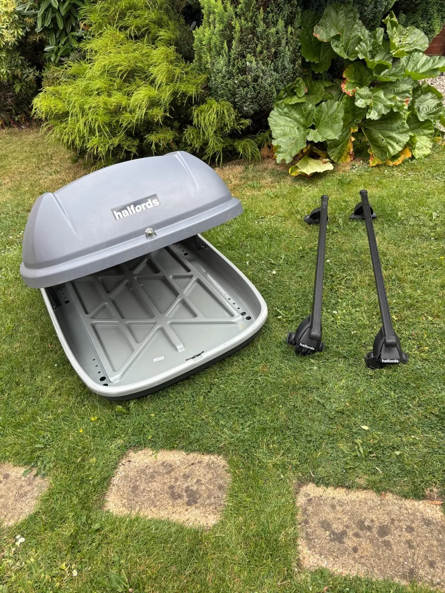 Halfords Roof Box - Image 1