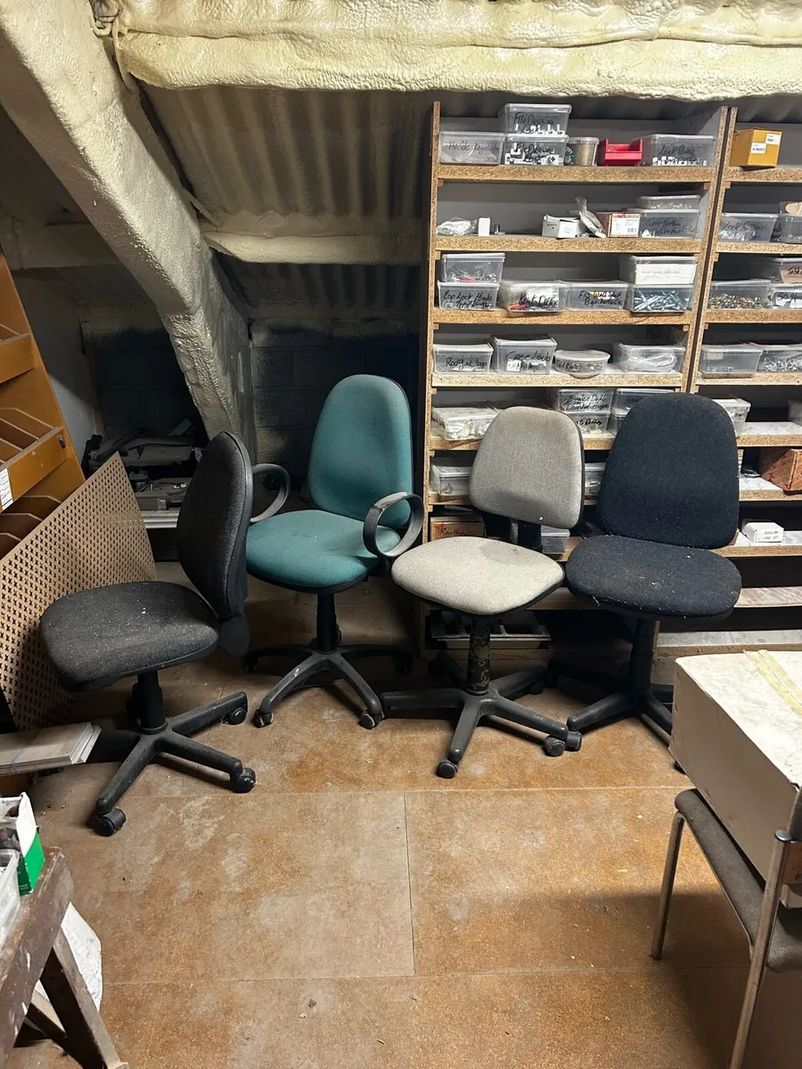 Office chair - Image 1